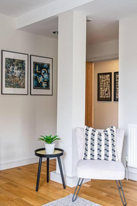 Stunning 2 Bedroom Apartment In Converted Chapel Bath Eksteriør billede